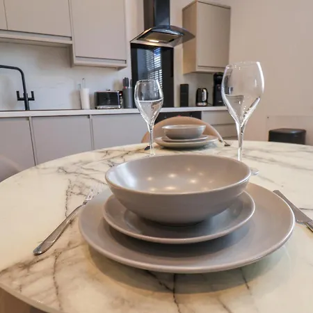 Apartment 305 The Salisbury
