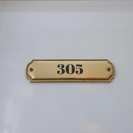 Apartment 305 The Salisbury *