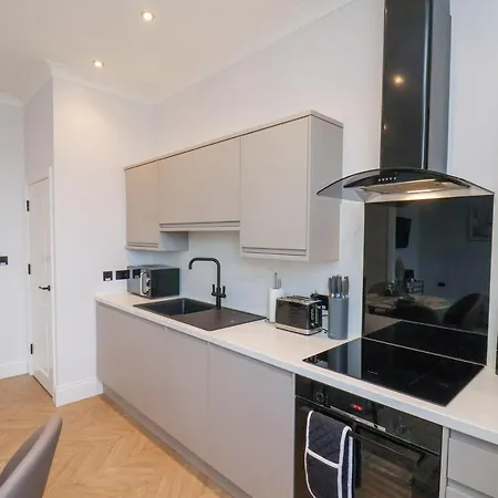 305 The Salisbury Apartment