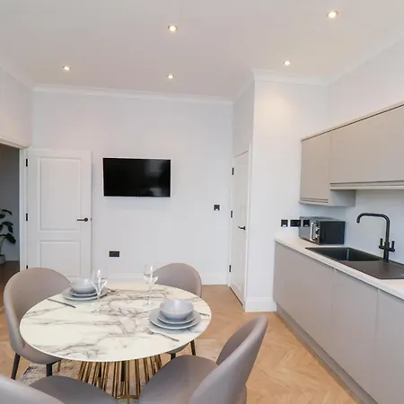 The Salisbury Appartement *