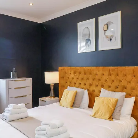 305 The Salisbury Apartment Scarborough